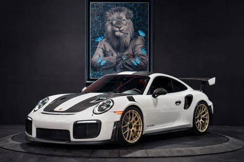 
           
        2018 Porsche 911 GT2 RS -