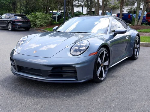 
           
        2025 Porsche 911 Carrera