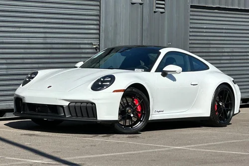 
           
        2026 Porsche 911 Carrera GTS