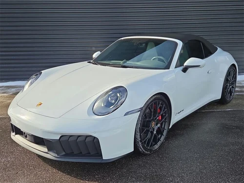 
           
        2025 Porsche 911 Carrera 4 GTS