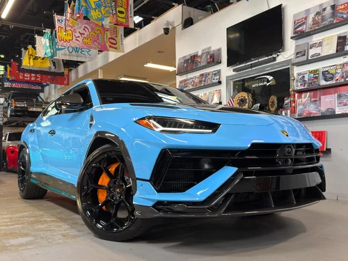
           
        2024 Lamborghini Urus Performante