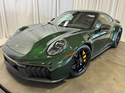 
           New 
        2026 Porsche 911 Carrera 4 GTS