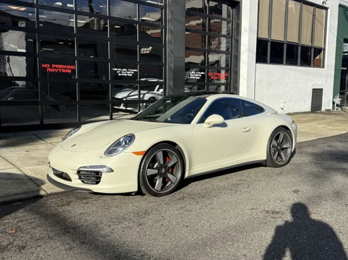
           
        2014 Porsche 911 50th Anniversary Edition