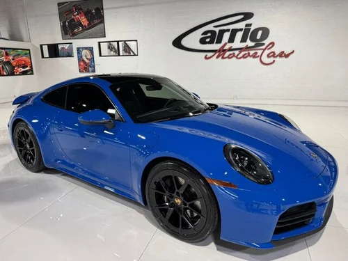 
           
        2025 Porsche 911 Carrera