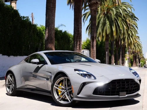 
           New 
        2026 Aston Martin Vantage