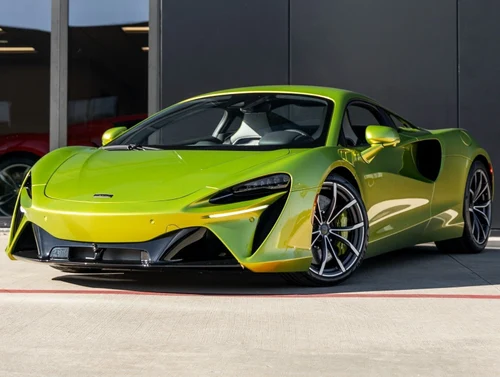 
           New 
        2025 McLaren Artura Base