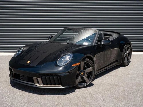 
           
        2026 Porsche 911 Carrera 4 GTS