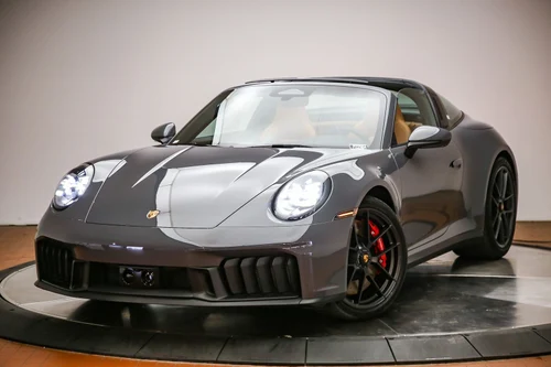 
           New 
        2026 Porsche 911