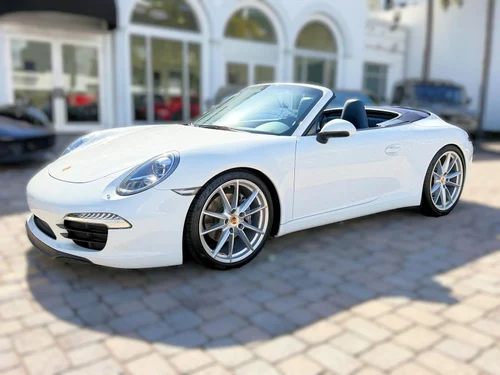 
           
        2014 Porsche 911