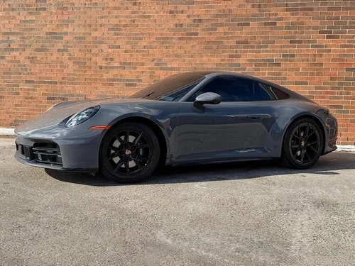 
           
        2025 Porsche 911 Carrera