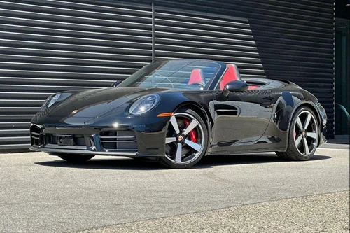 
           
        2026 Porsche 911 Carrera 4S Cabriolet
