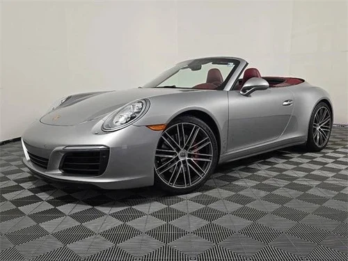 
           
        2017 Porsche 911