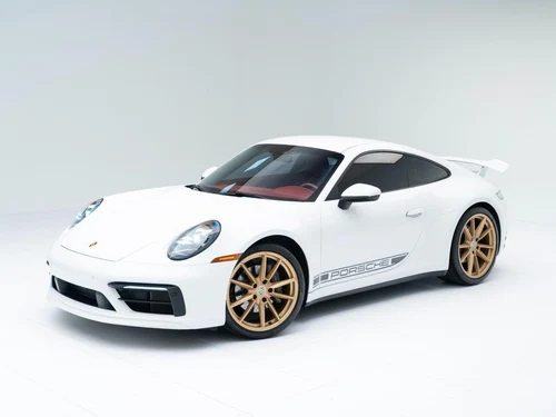 
           
        2021 Porsche 911 Carrera