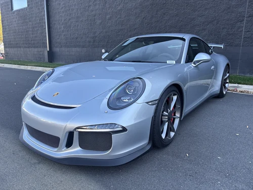 
           
        2015 Porsche 911