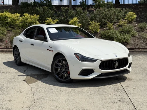 
           
        2021 Maserati Ghibli Trofeo