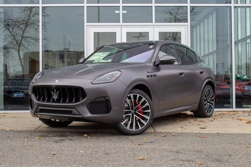 
           New 
        2025 Maserati Grecale