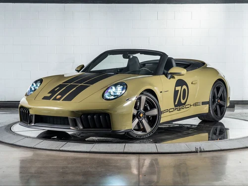 
           
        2026 Porsche 911 Spirit 70