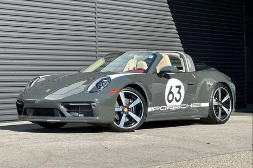 
           
        2021 Porsche 911 Targa 4S