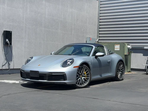 
           
        2021 Porsche 911 Targa 4S