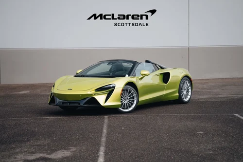 
           
        2025 McLaren ARTURA