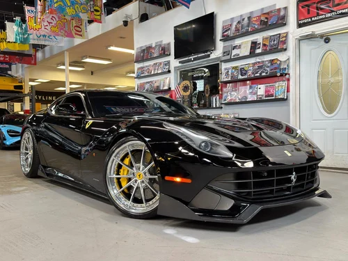 
           
        2013 Ferrari F12berlinetta