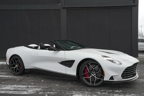 
           New 
        2026 Aston Martin Vanquish Volante
