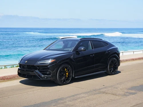 
           
        2021 Lamborghini Urus