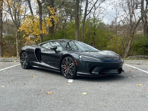 2022 McLaren GT