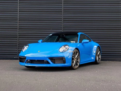 
           
        2024 Porsche 911 Carrera