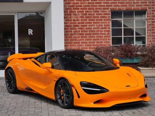 
           New 
        2027 McLaren 750S