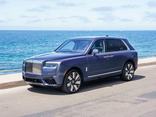 
           New 
        2025 Rolls-Royce Cullinan
