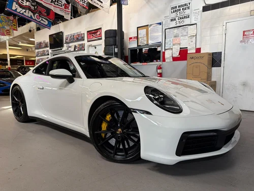 
           
        2020 Porsche 911