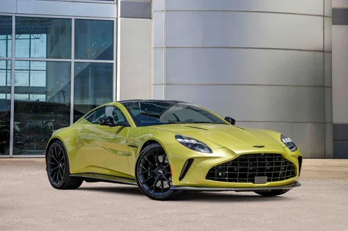 
           New 
        2025 Aston Martin Vantage