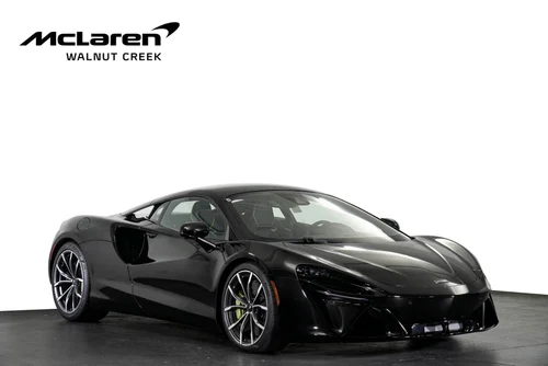 
           New 
        2025 McLaren Artura