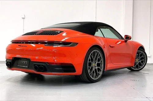 
           
        2021 Porsche 911 Carrera