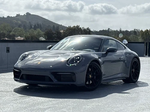 
           
        2023 Porsche 911