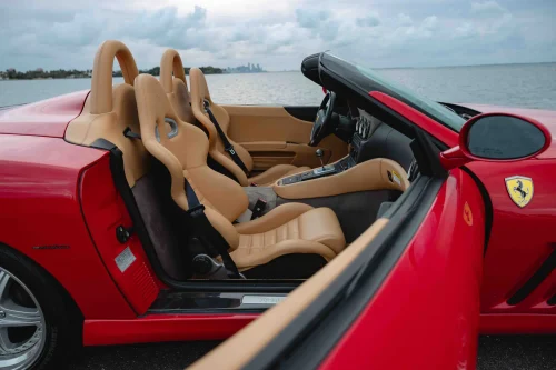 
           
        2001 Ferrari 550 Barchetta