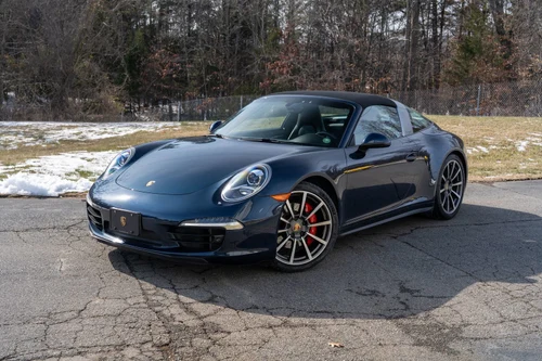 
           
        2015 Porsche 911 4S