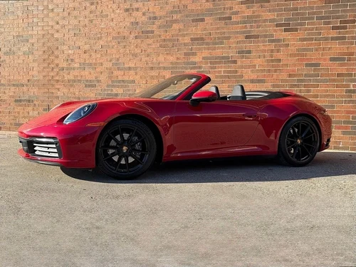 
           
        2021 Porsche 911 Carrera