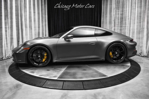 
           
        2022 Porsche 911