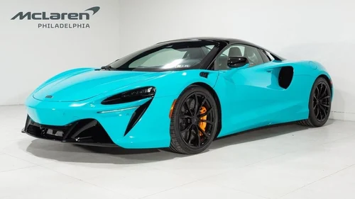 
           New 
        2025 McLaren ARTURA SPIDER