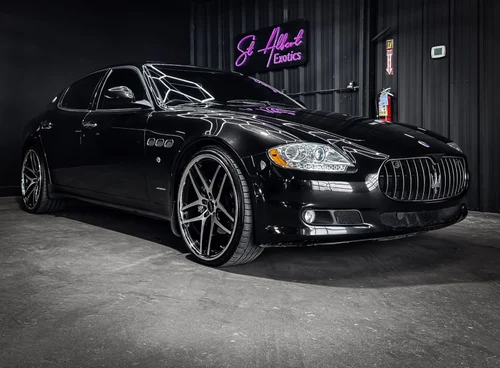 
           
        2011 Maserati Quattroporte