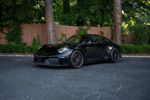 
           
        2026 Porsche 911 Carrera 4 GTS
