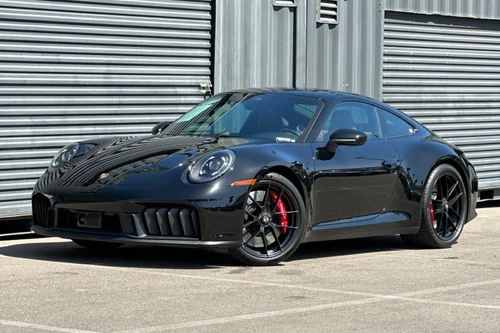 
           
        2026 Porsche 911 Carrera 4 GTS