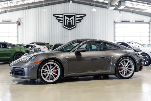 
           
        2020 Porsche 911