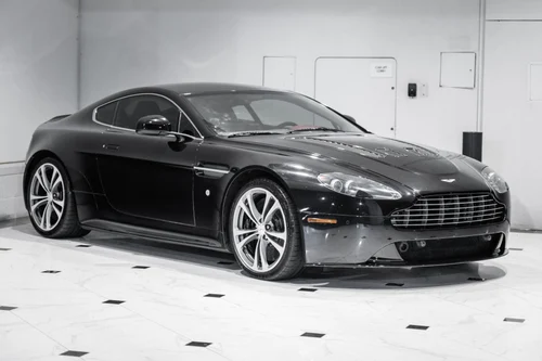 
           
        2011 Aston Martin V12 Vantage