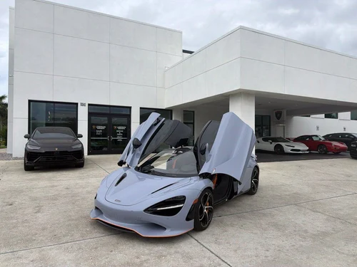 
           
        2024 McLaren 750S Base