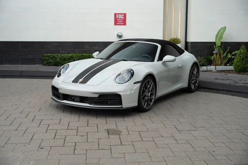 
           
        2025 Porsche 911 Carrera