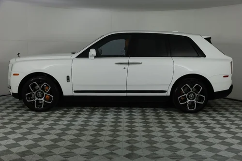 
           
        2024 Rolls-Royce CULLINAN BLACK BADGE