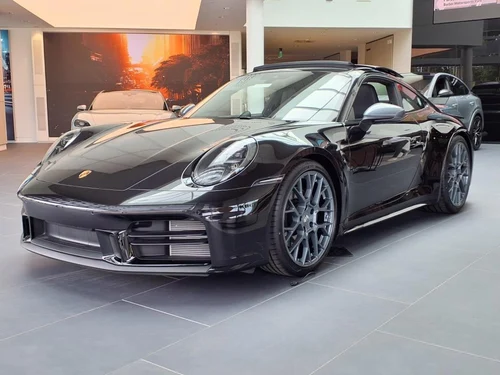 
           
        2026 Porsche 911 Carrera